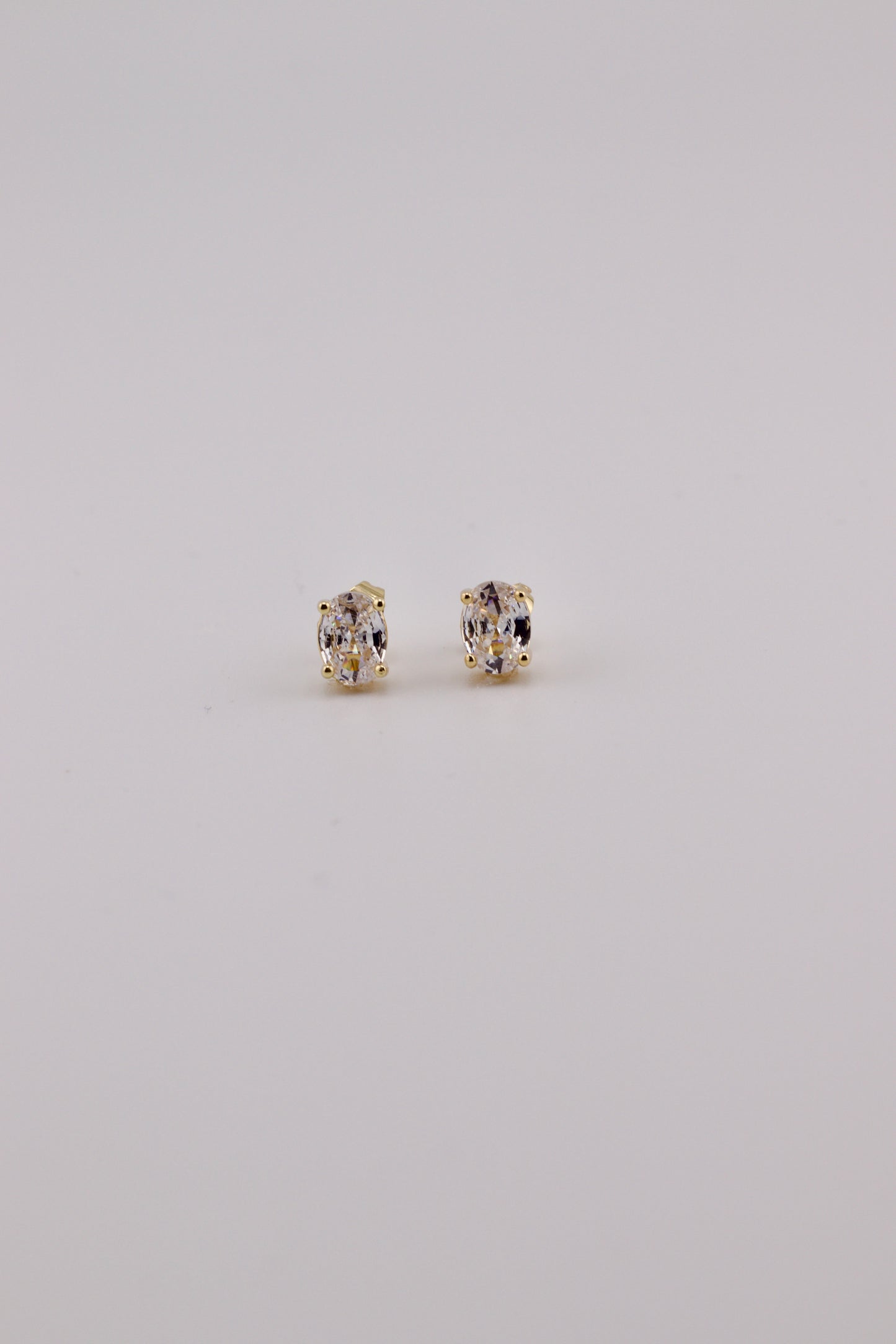 Oval Studs In Gold